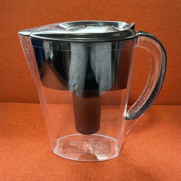 6 Cup Brita - Picture 1 of 2